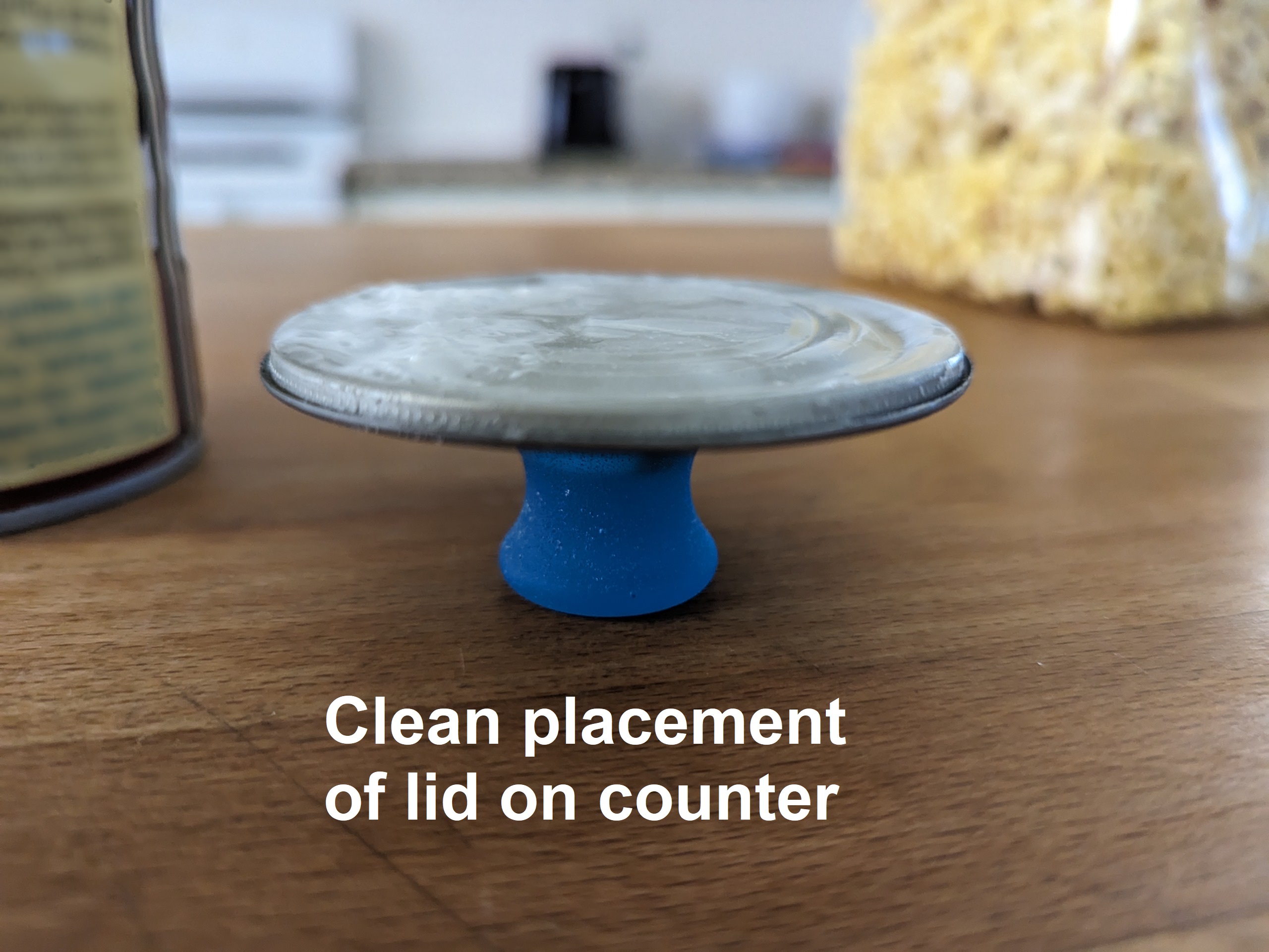 Lid Stand